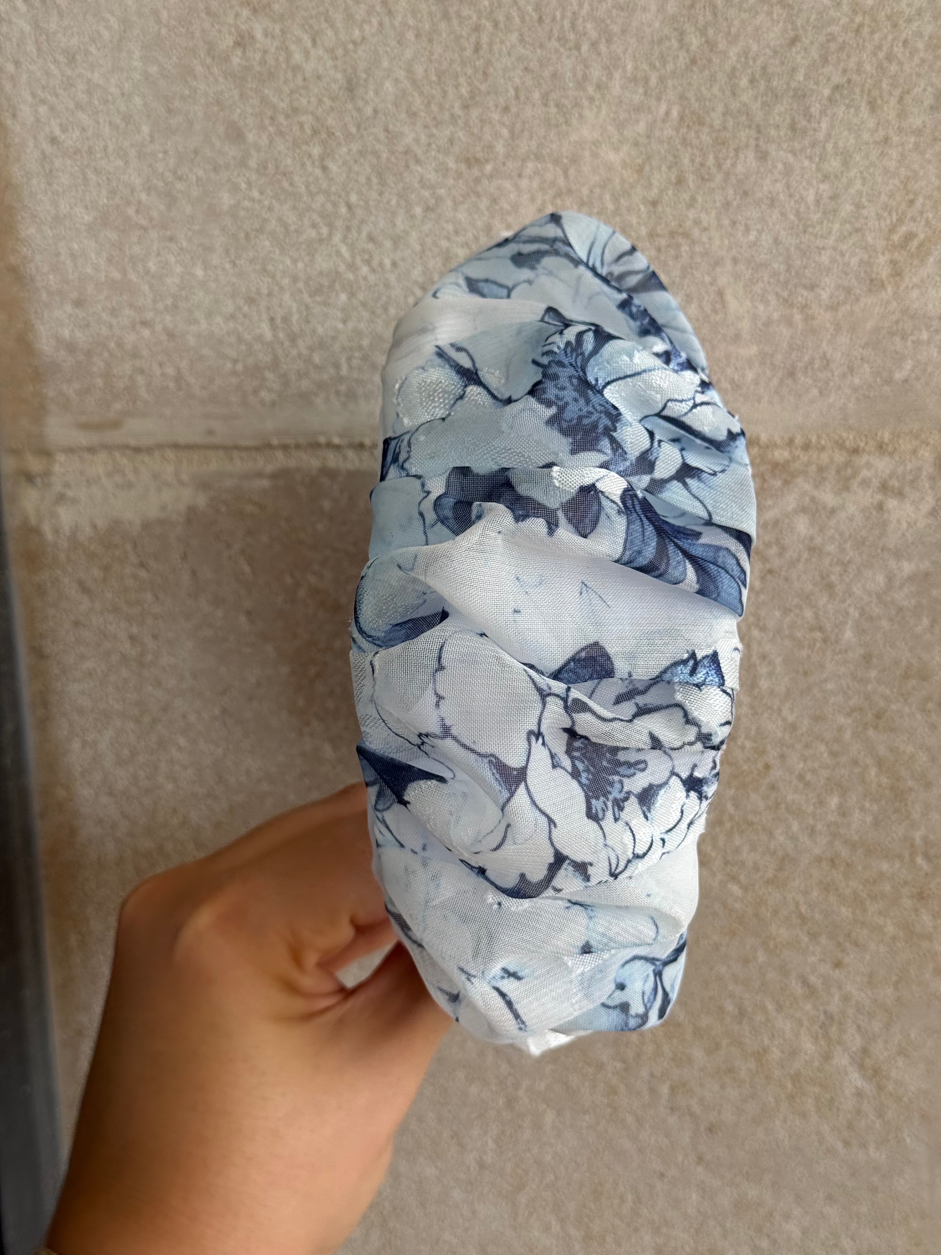 קשת פרחוני גווני כחול דגם נפח | 7 ס"מ