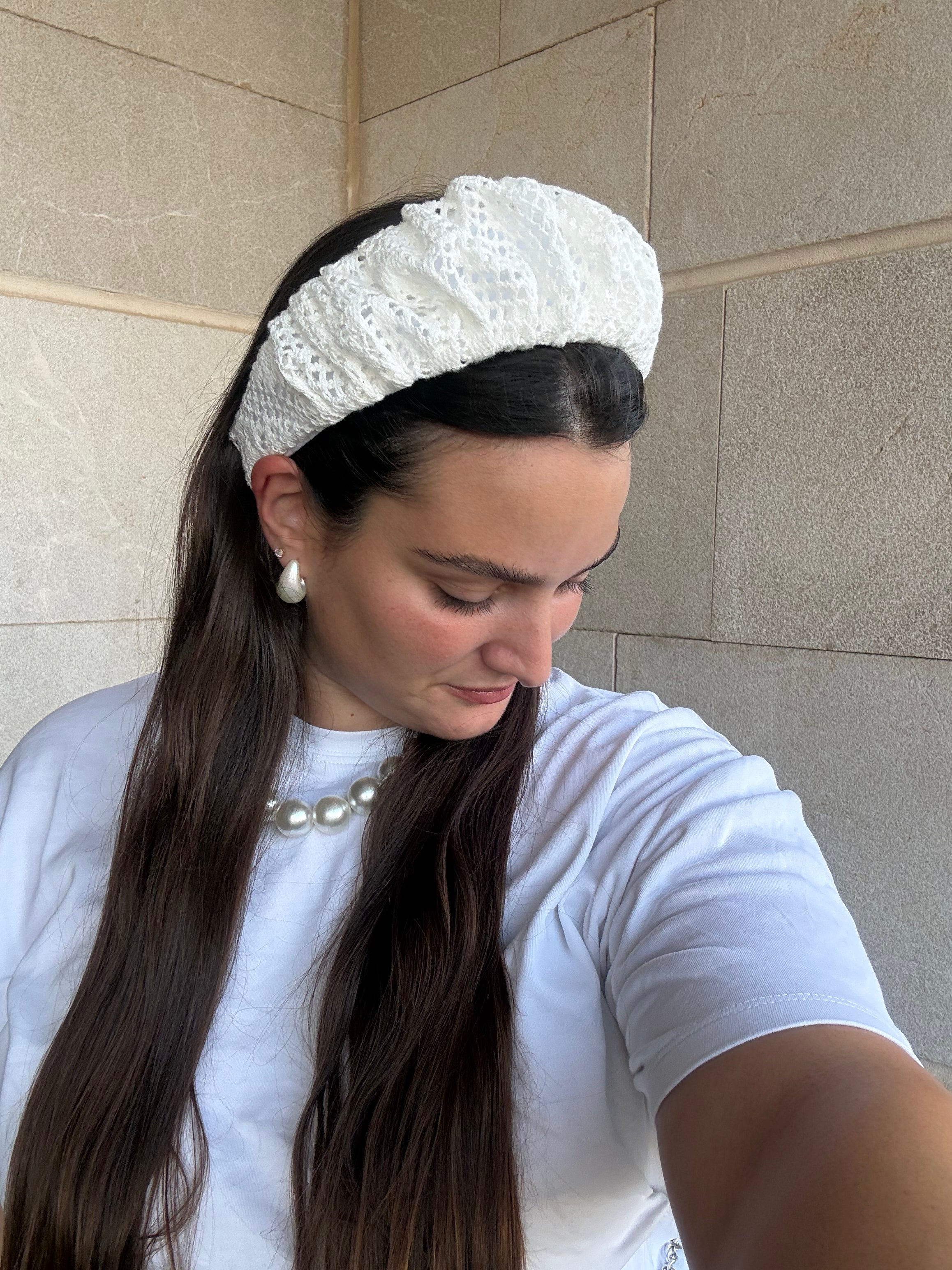 קשת לבן תחרה נפח | 7 ס"מ